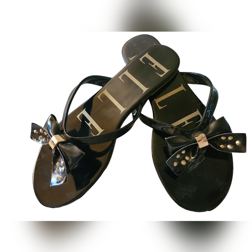 ELELISSA BLACK Flip Flop from EllE with gold rivets on Bow Very stylish sz 8